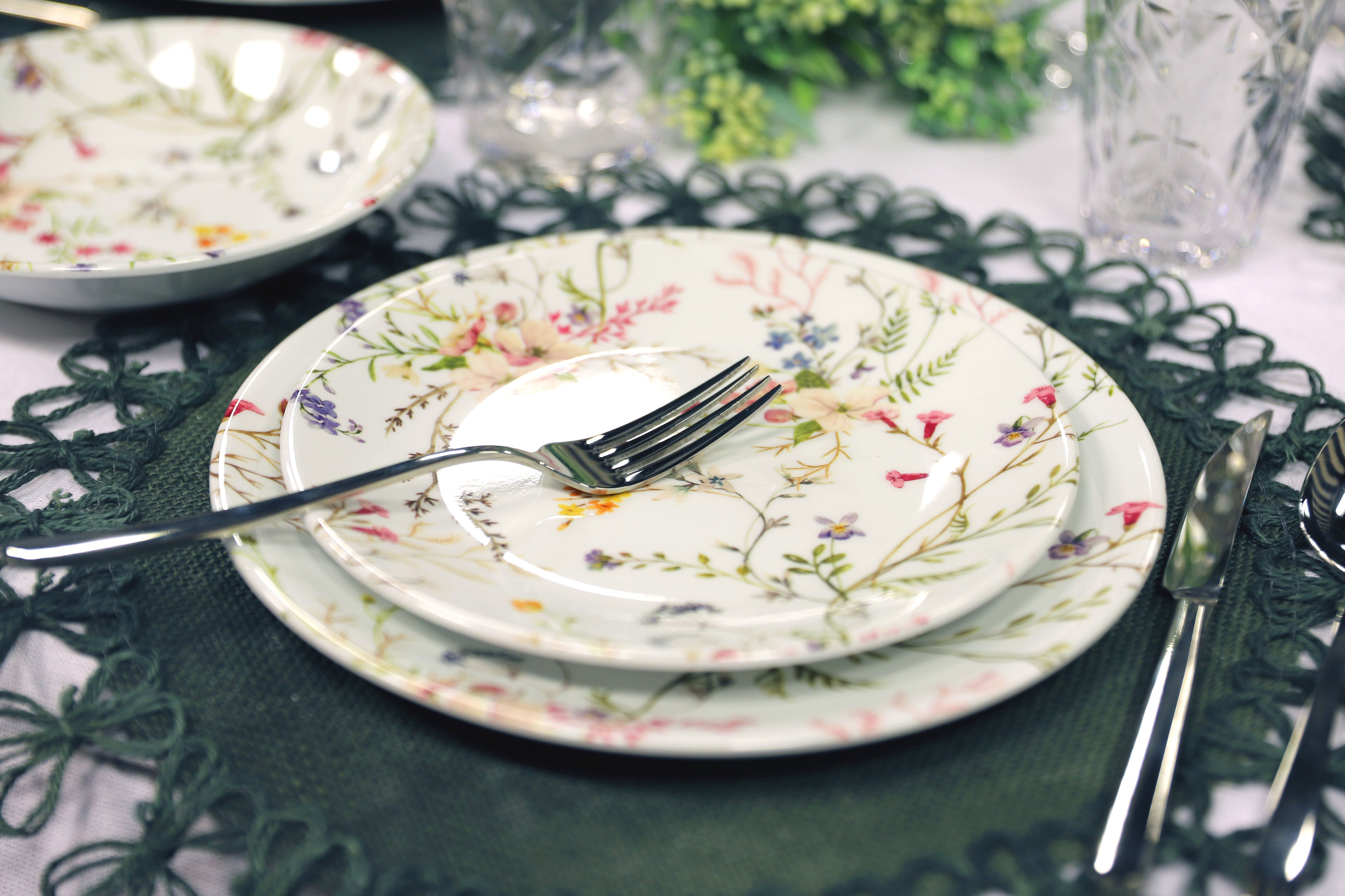 12pc Melamine Dinner Set - Fiore Floral Pattern Service for 4