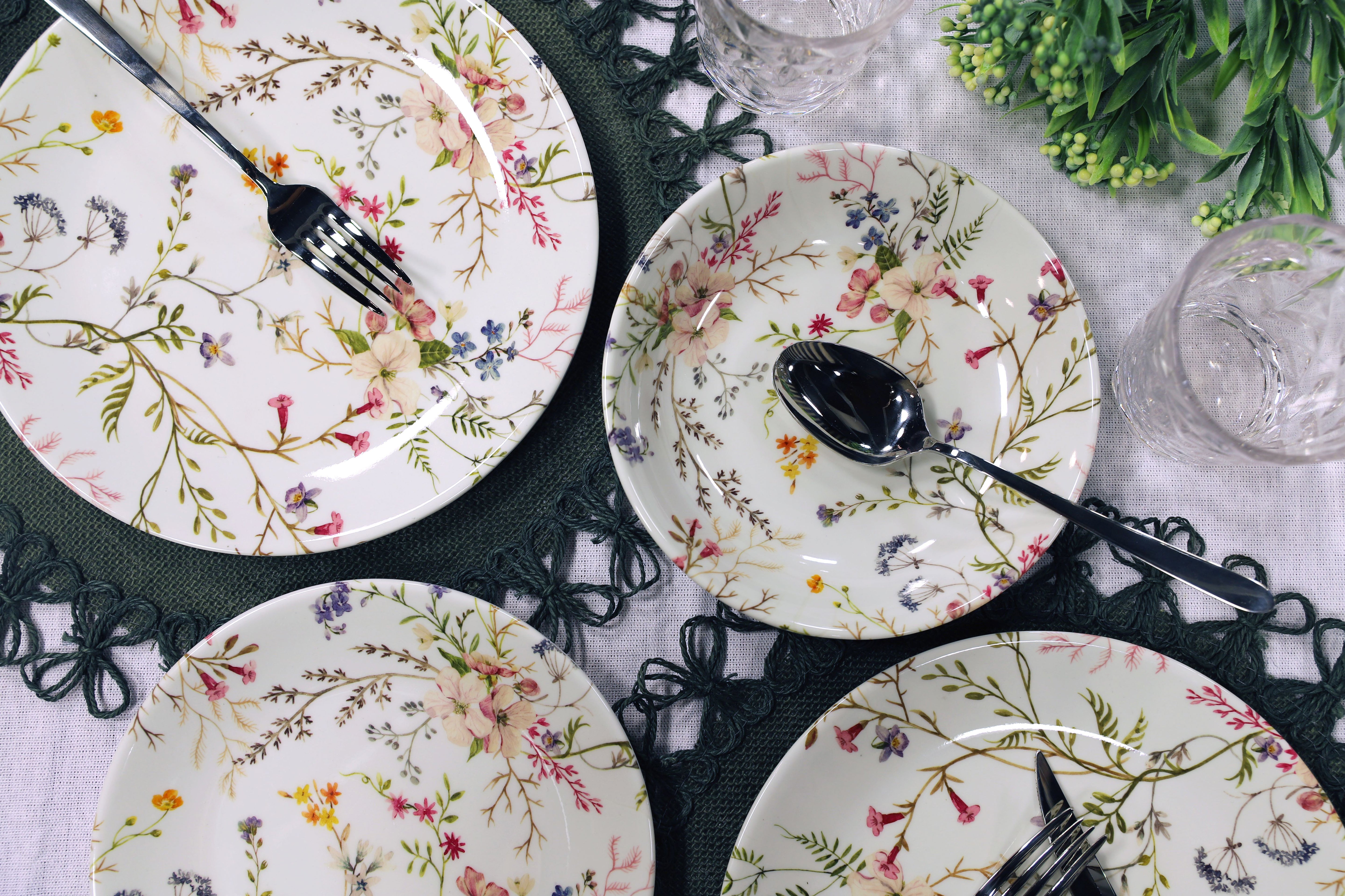 Fiore Floral Dinnerware Collection - Service for 4