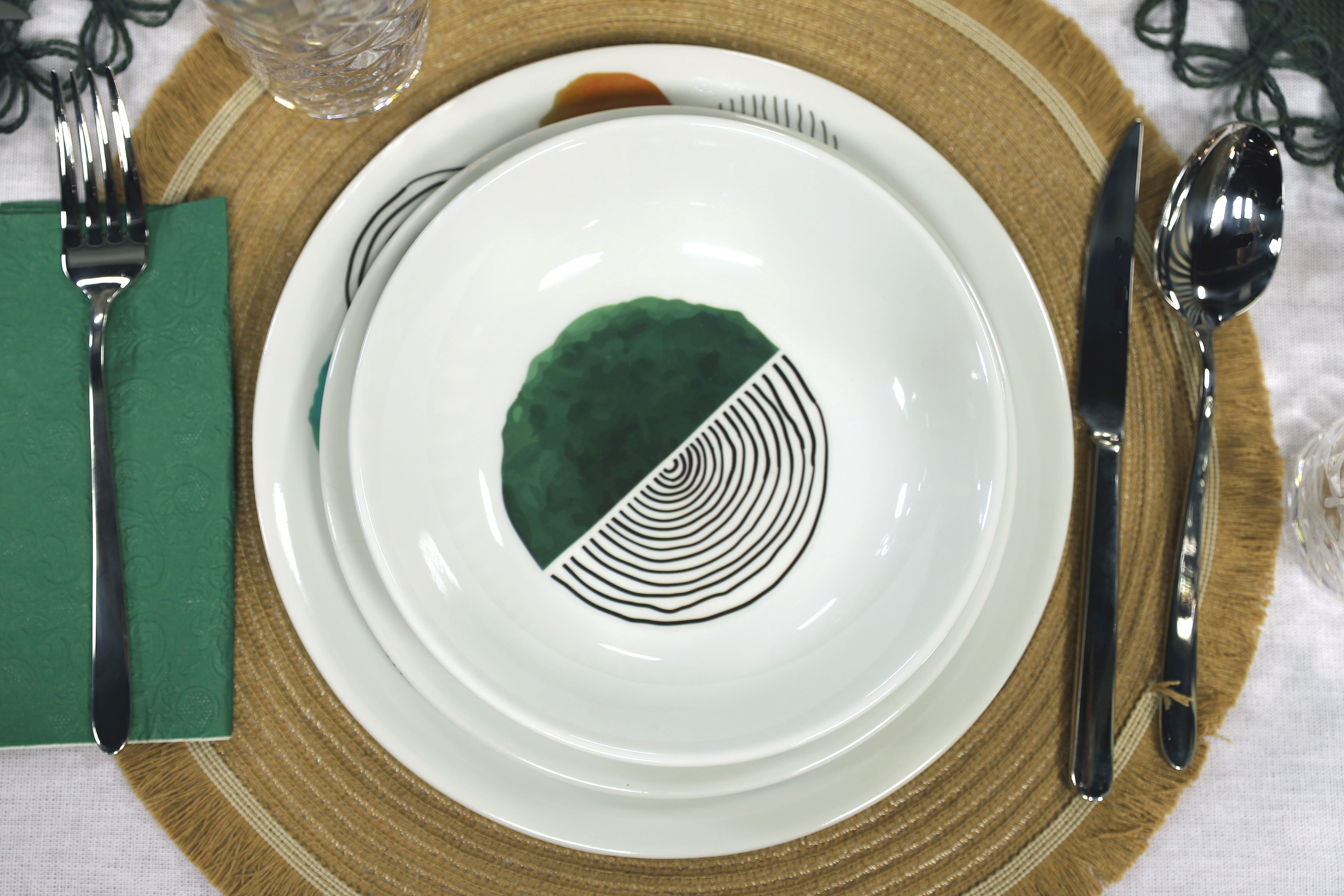 Linee Pattern Melamine Dinnerware Set - Dinner Plates