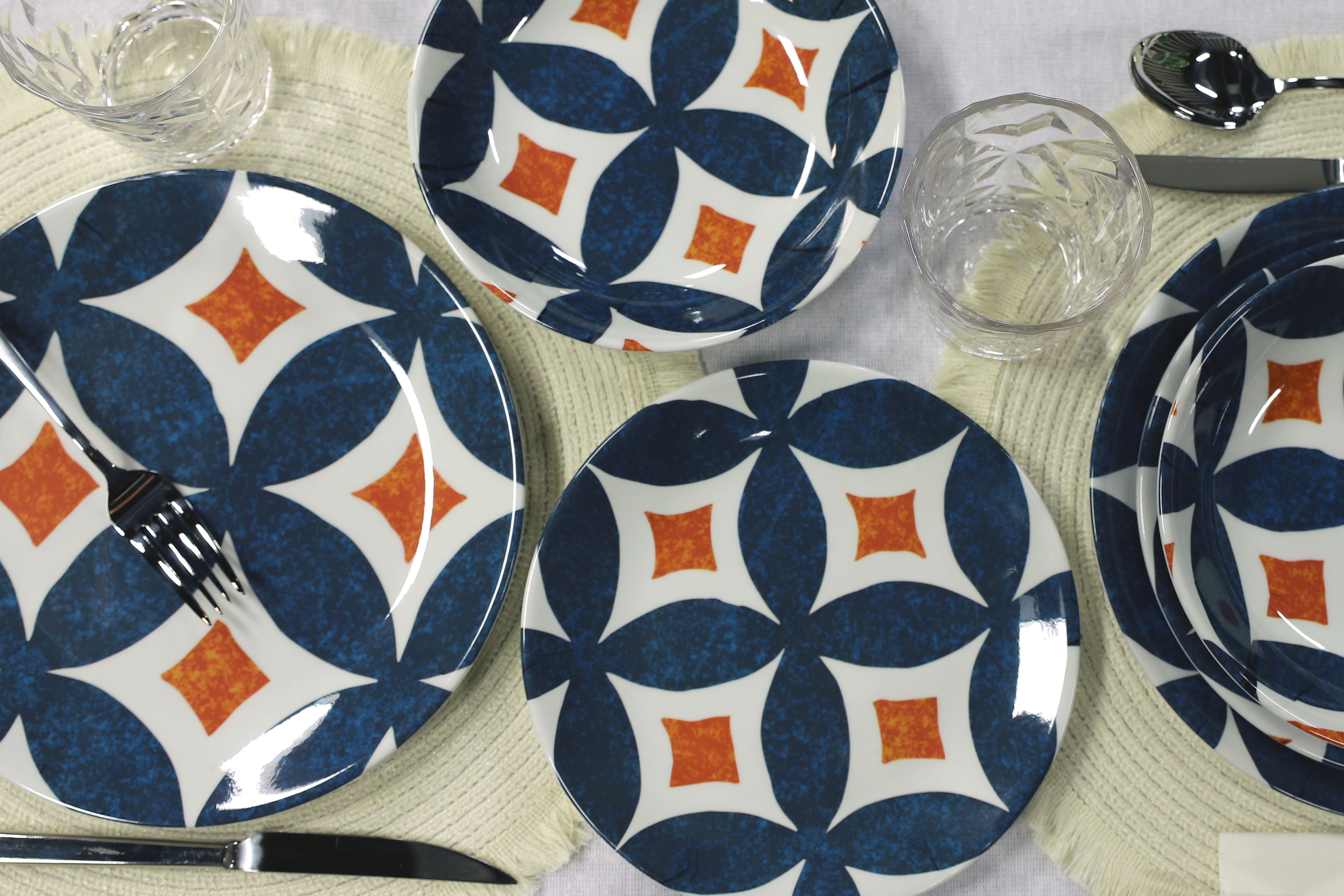 Melamine Dinnerware Set - Majolica Pattern Bowls